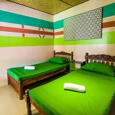 Jeepney Hostel And Kite Resort Balabag  Εξωτερικό φωτογραφία