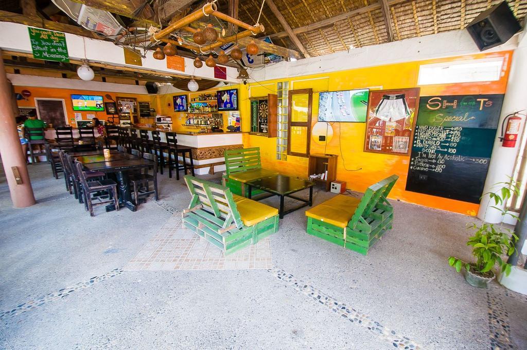 Jeepney Hostel And Kite Resort Balabag  Εξωτερικό φωτογραφία