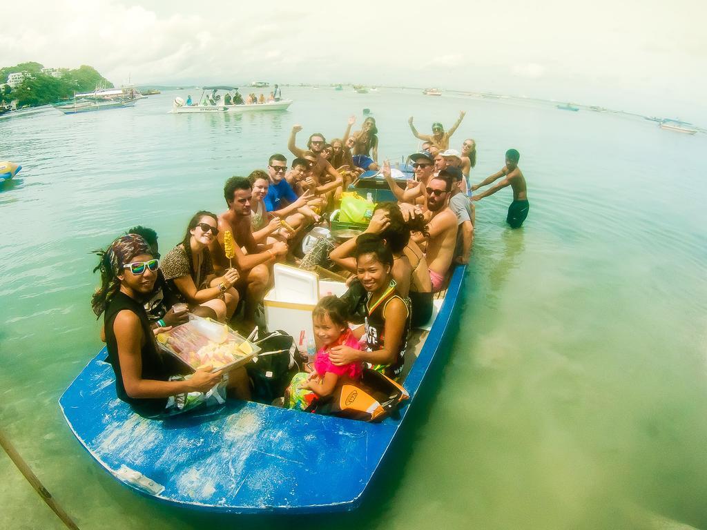 Jeepney Hostel And Kite Resort Balabag  Εξωτερικό φωτογραφία