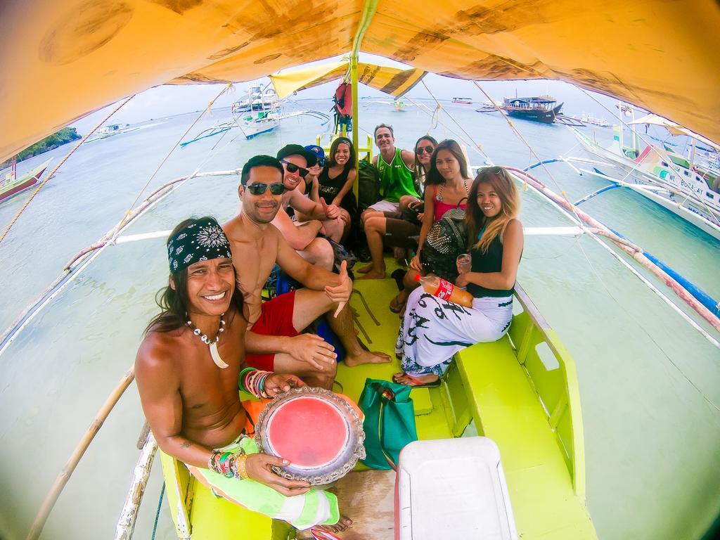 Jeepney Hostel And Kite Resort Balabag  Εξωτερικό φωτογραφία