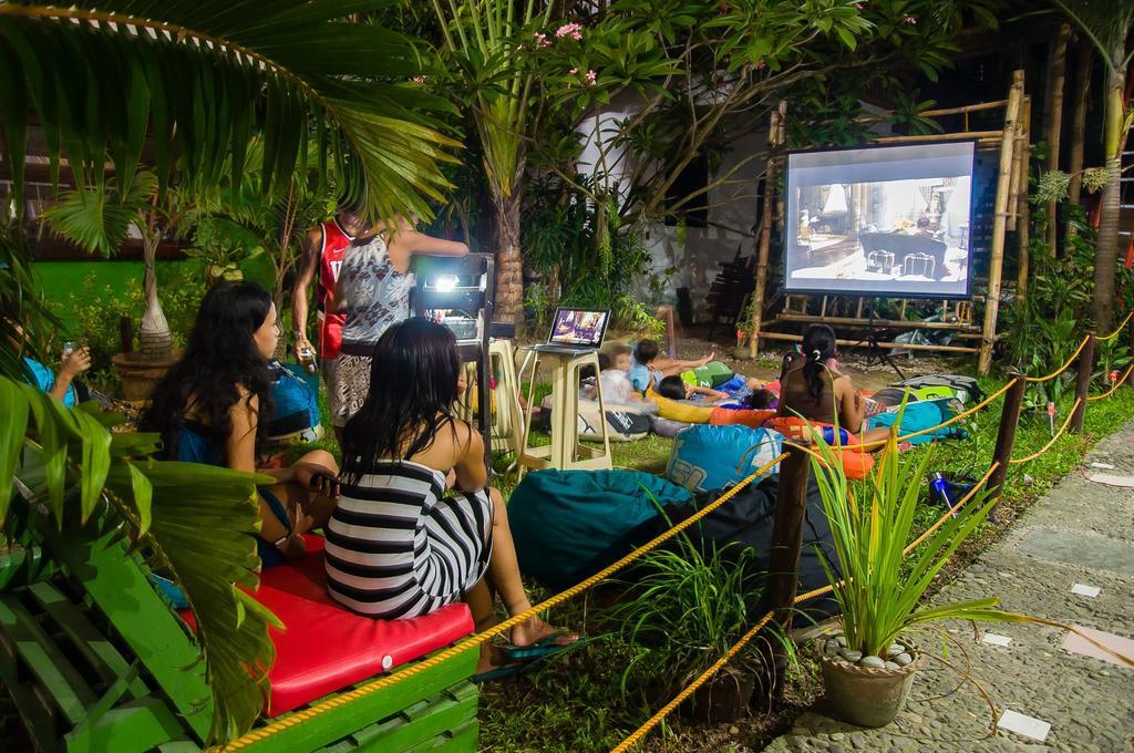 Jeepney Hostel And Kite Resort Balabag  Εξωτερικό φωτογραφία