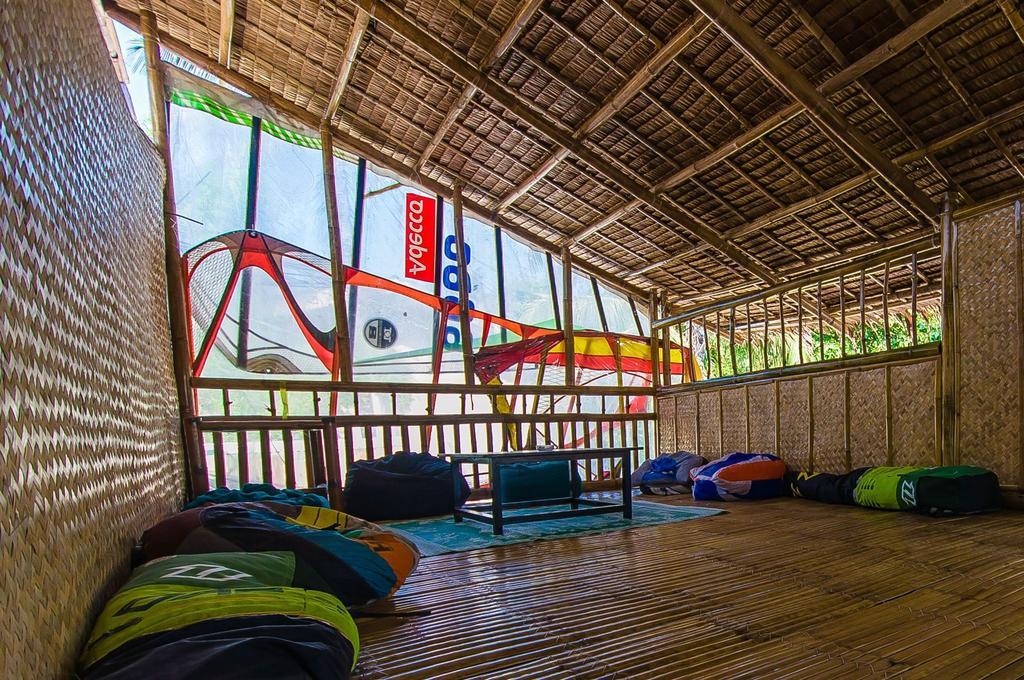 Jeepney Hostel And Kite Resort Balabag  Εξωτερικό φωτογραφία