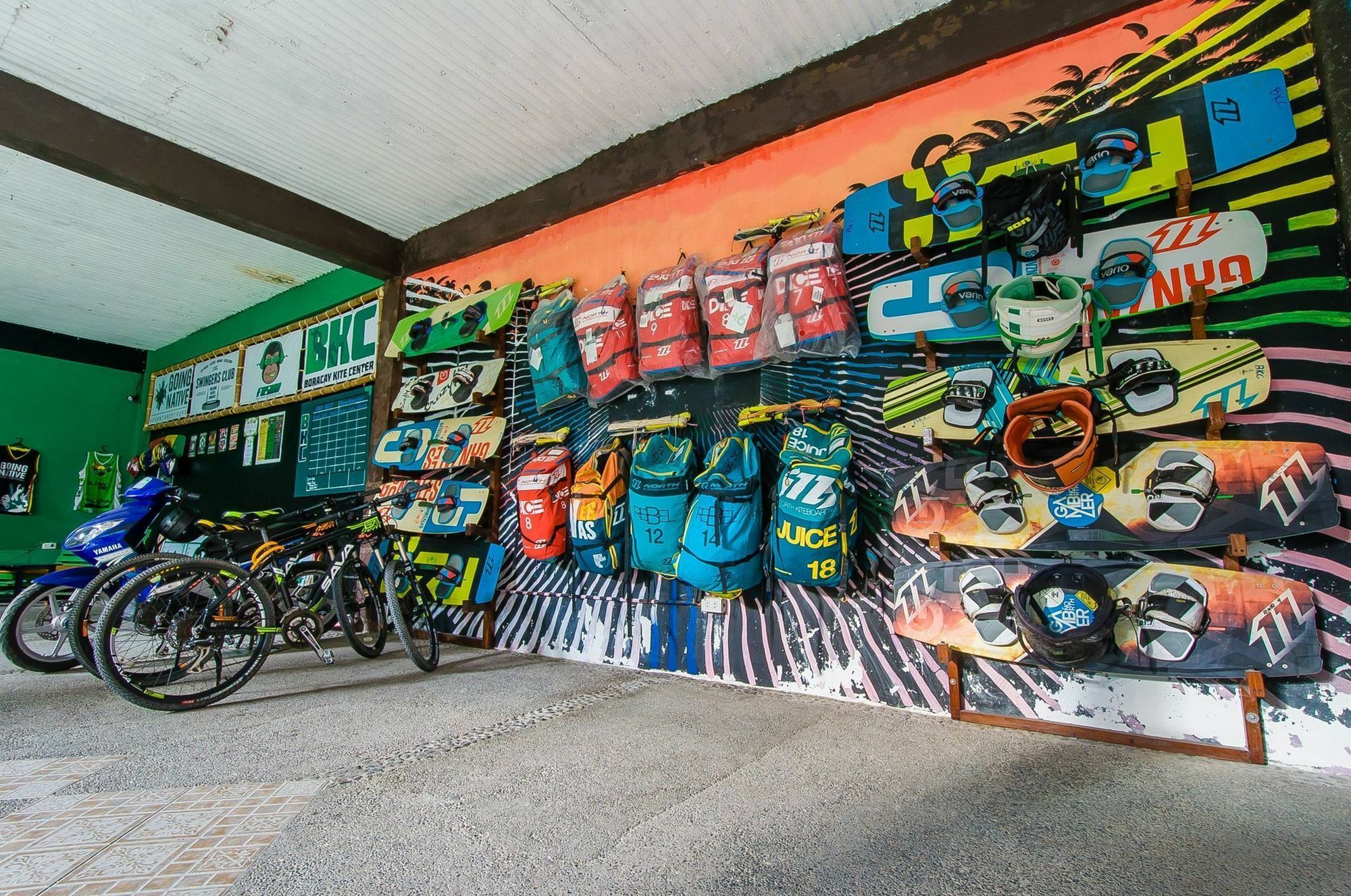 Jeepney Hostel And Kite Resort Balabag  Εξωτερικό φωτογραφία